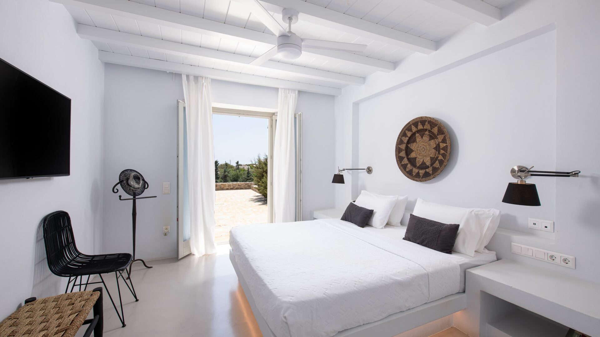 1st Master Bedroom, grnd floor - 1-min