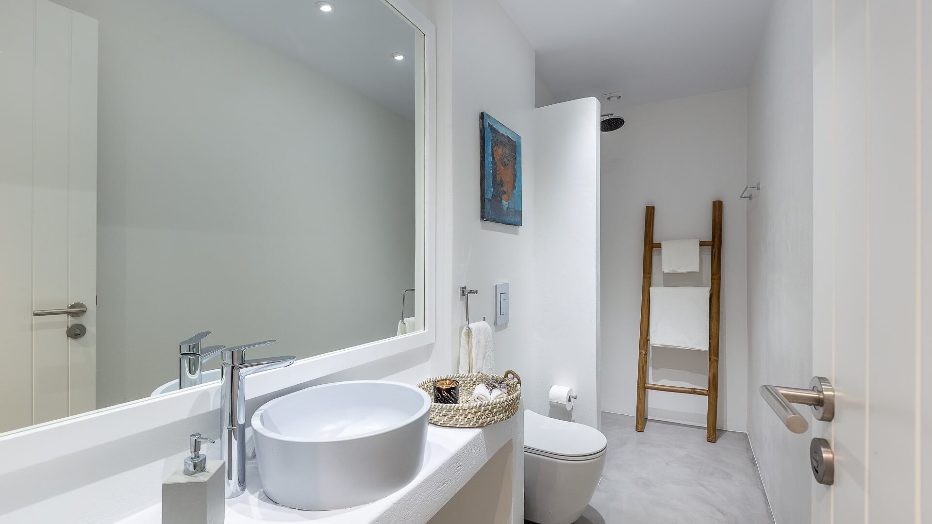 Guest WC & Shower, Lower Ground Floor-min