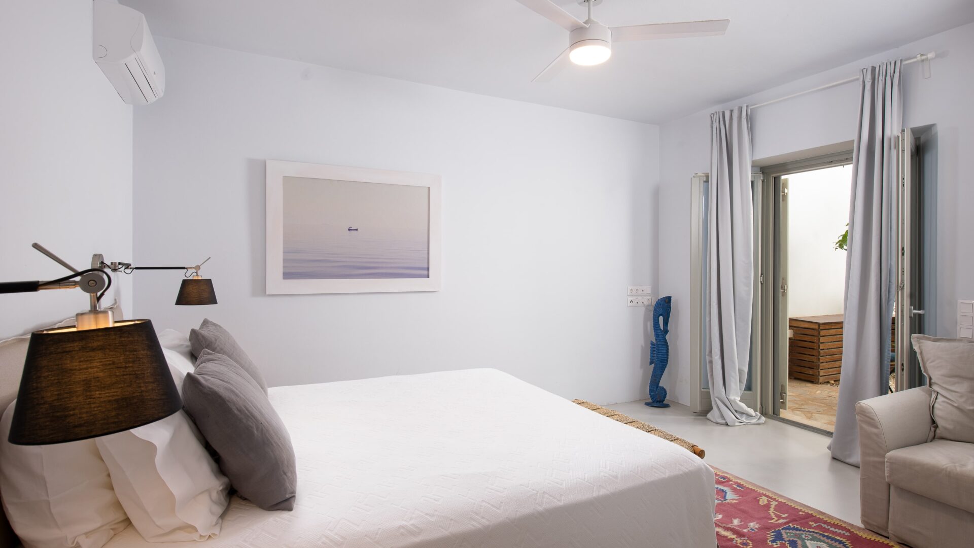 Lower ground master bedroom-min