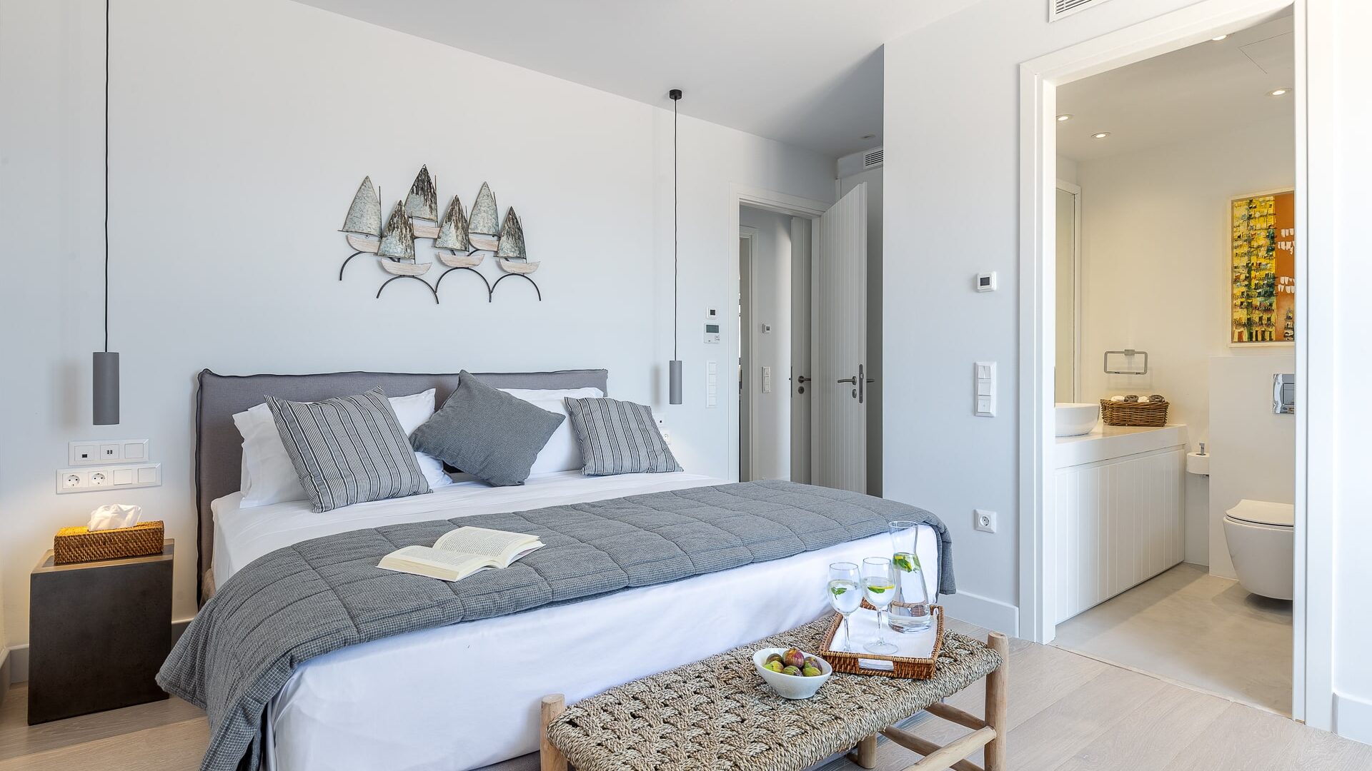 Master Bdrm, 1st Floor, Photo1-min