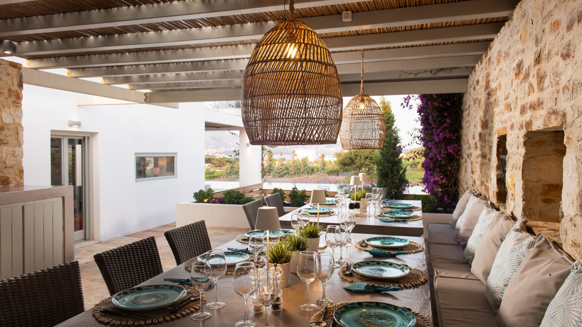 Outside Dining Area, Photo 3-min