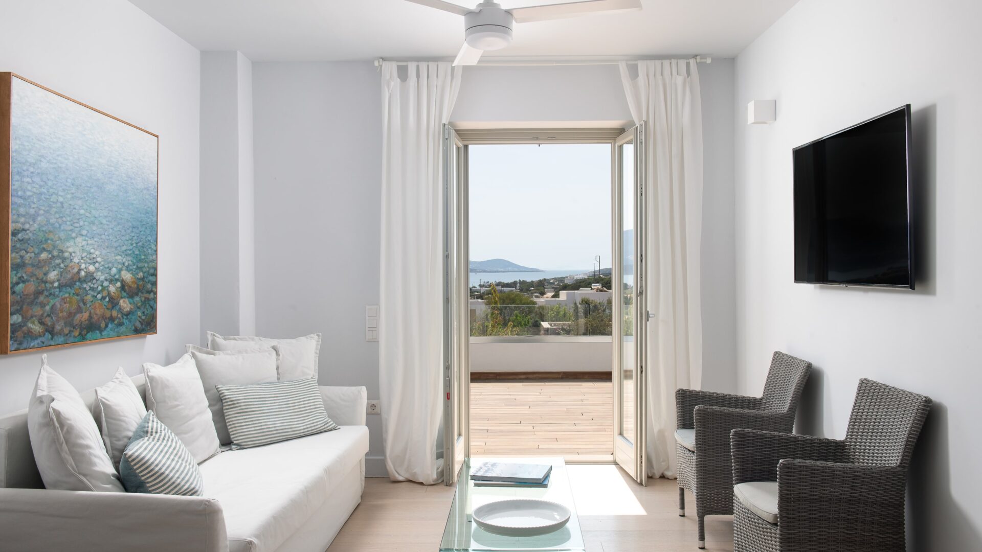 Small Lounge, 1st Floor, - 3-min