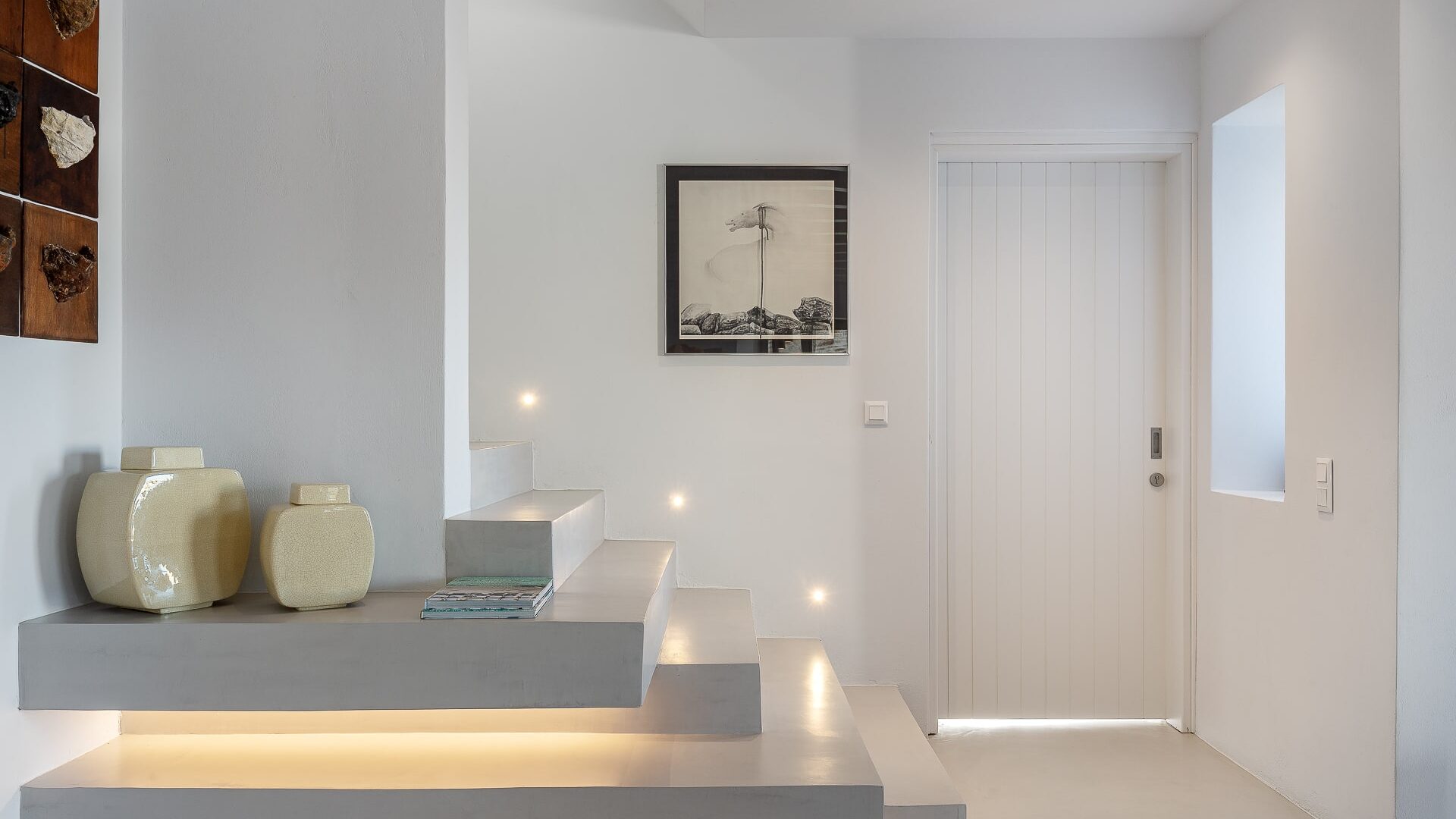 Staircase to 1st Floor-min