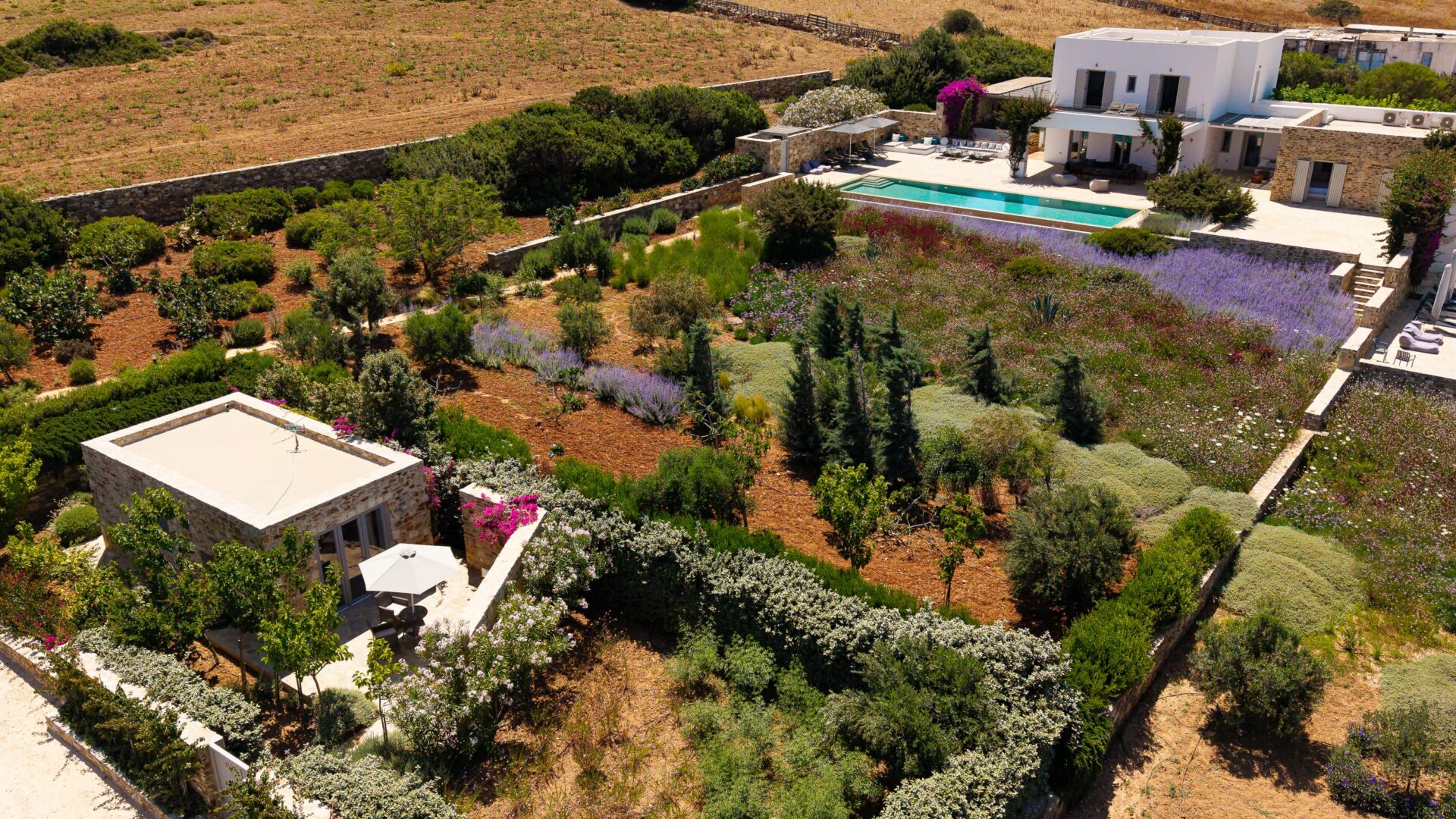 Villa Lavante & guest house, drone-min