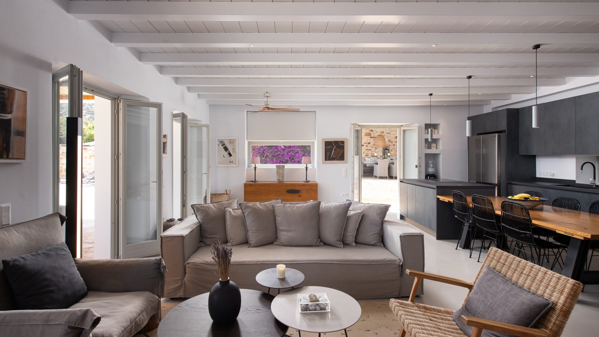 Villa_s main indoors - 5-min