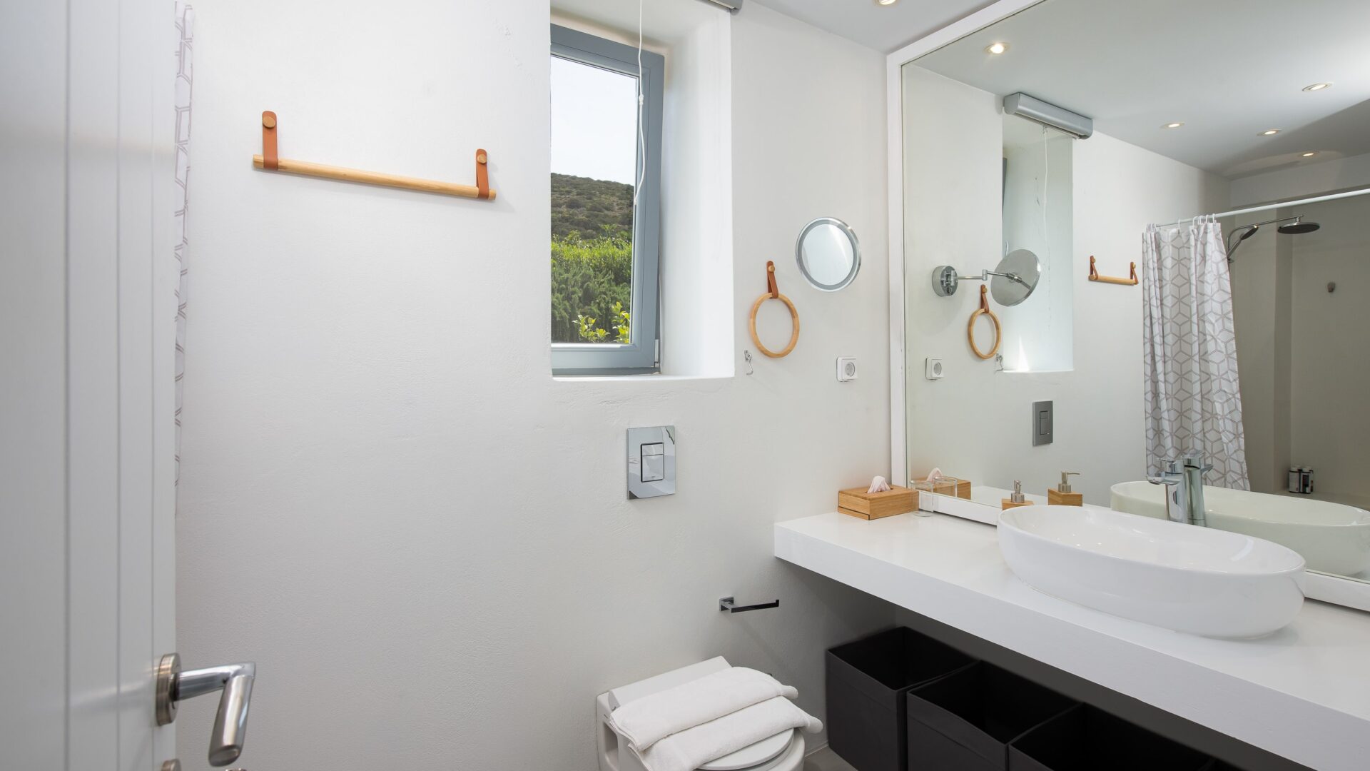 guest house bathroom view-min